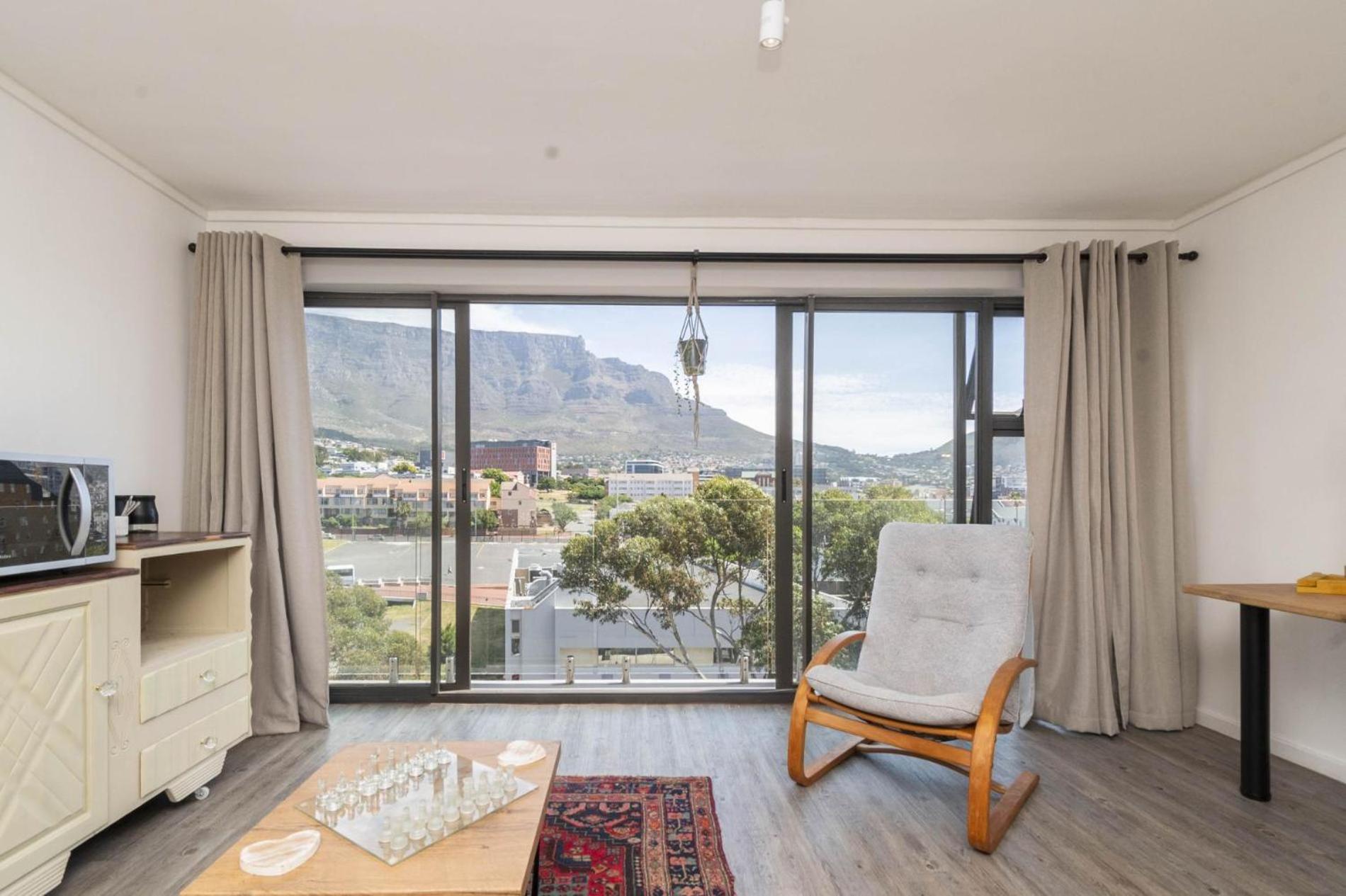 Apartment Castle Rock With Pool Mountain View Cape Town