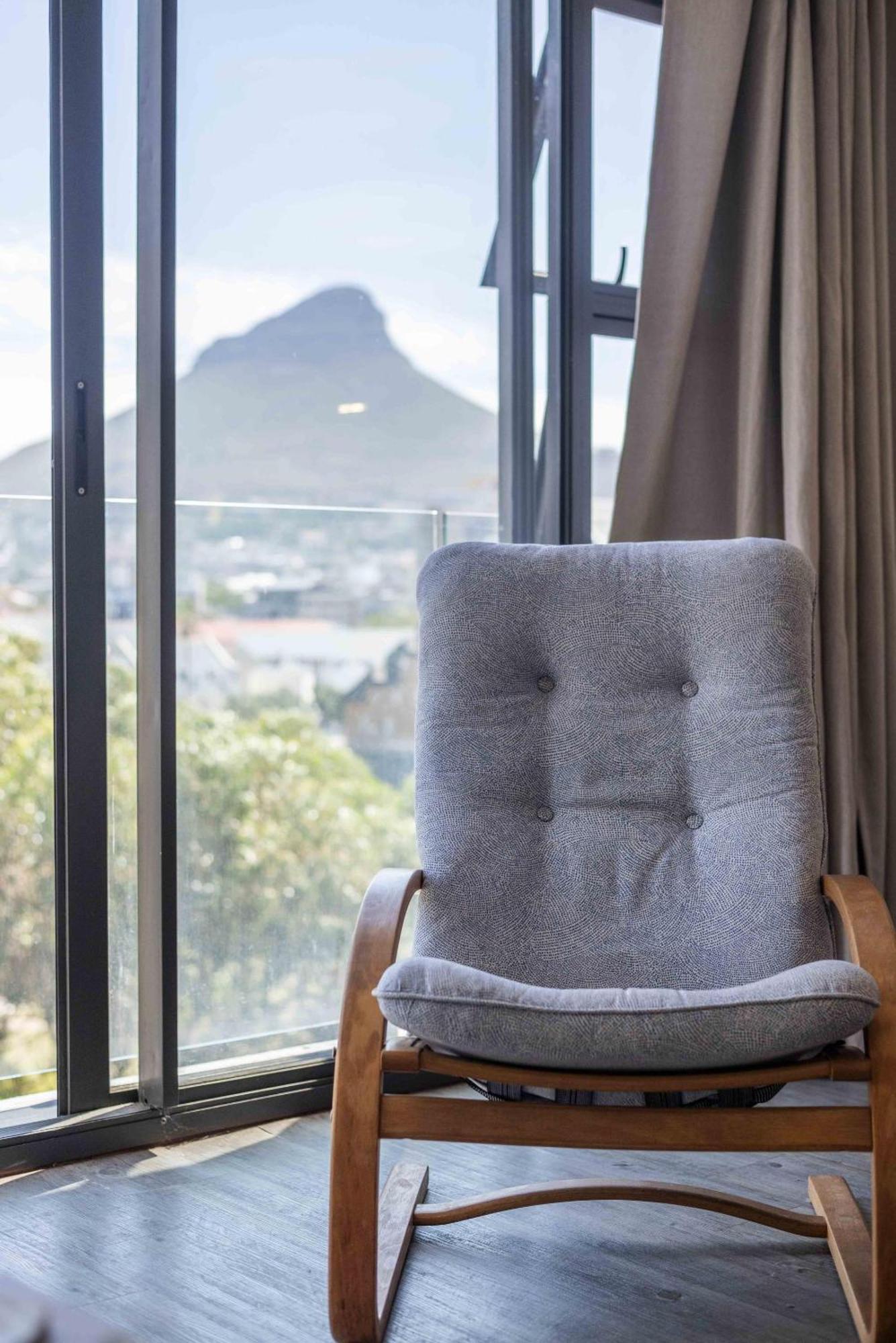 Apartment Castle Rock With Pool Mountain View Cape Town