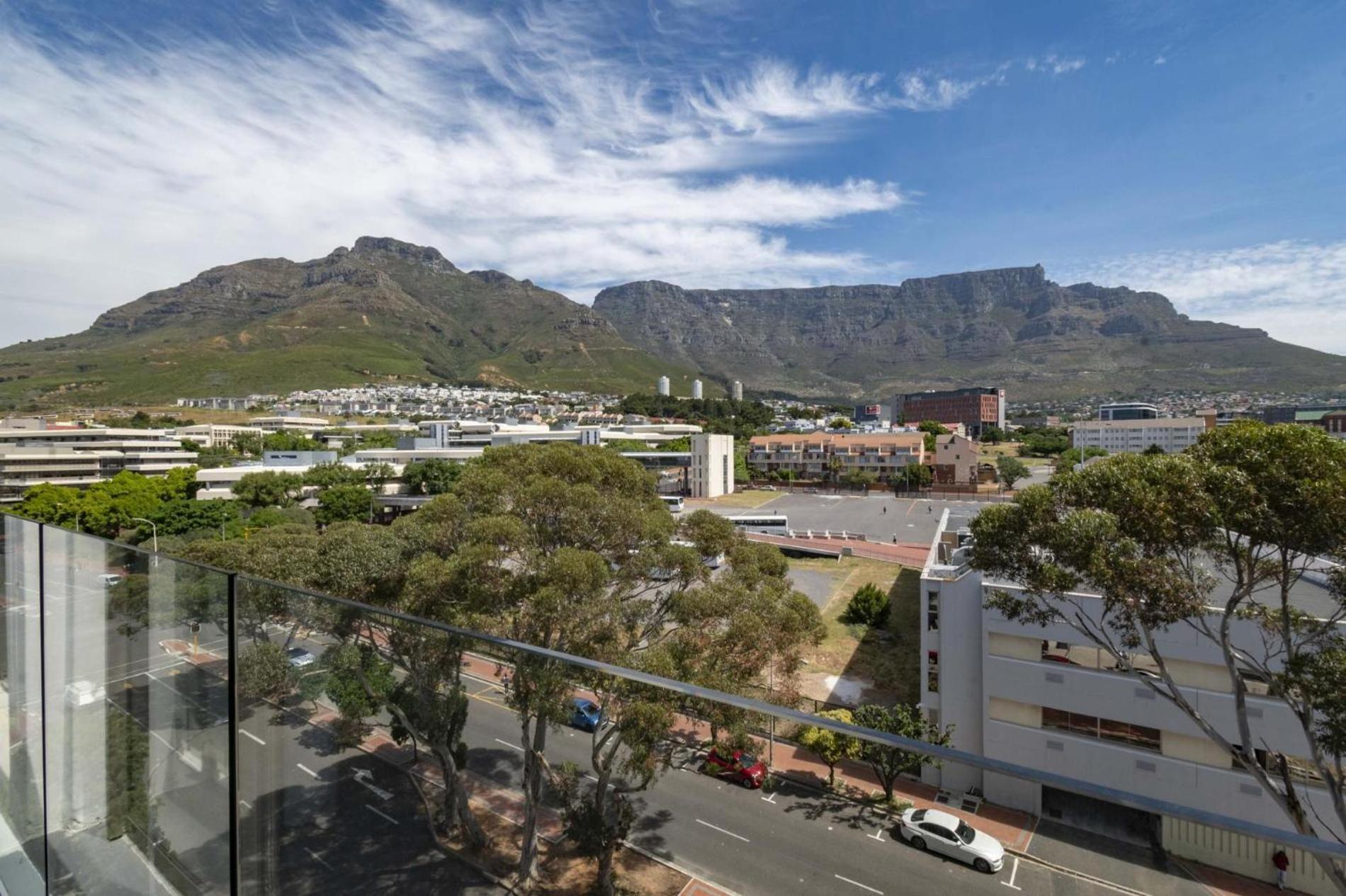 Castle Rock With Pool Mountain View Apartment